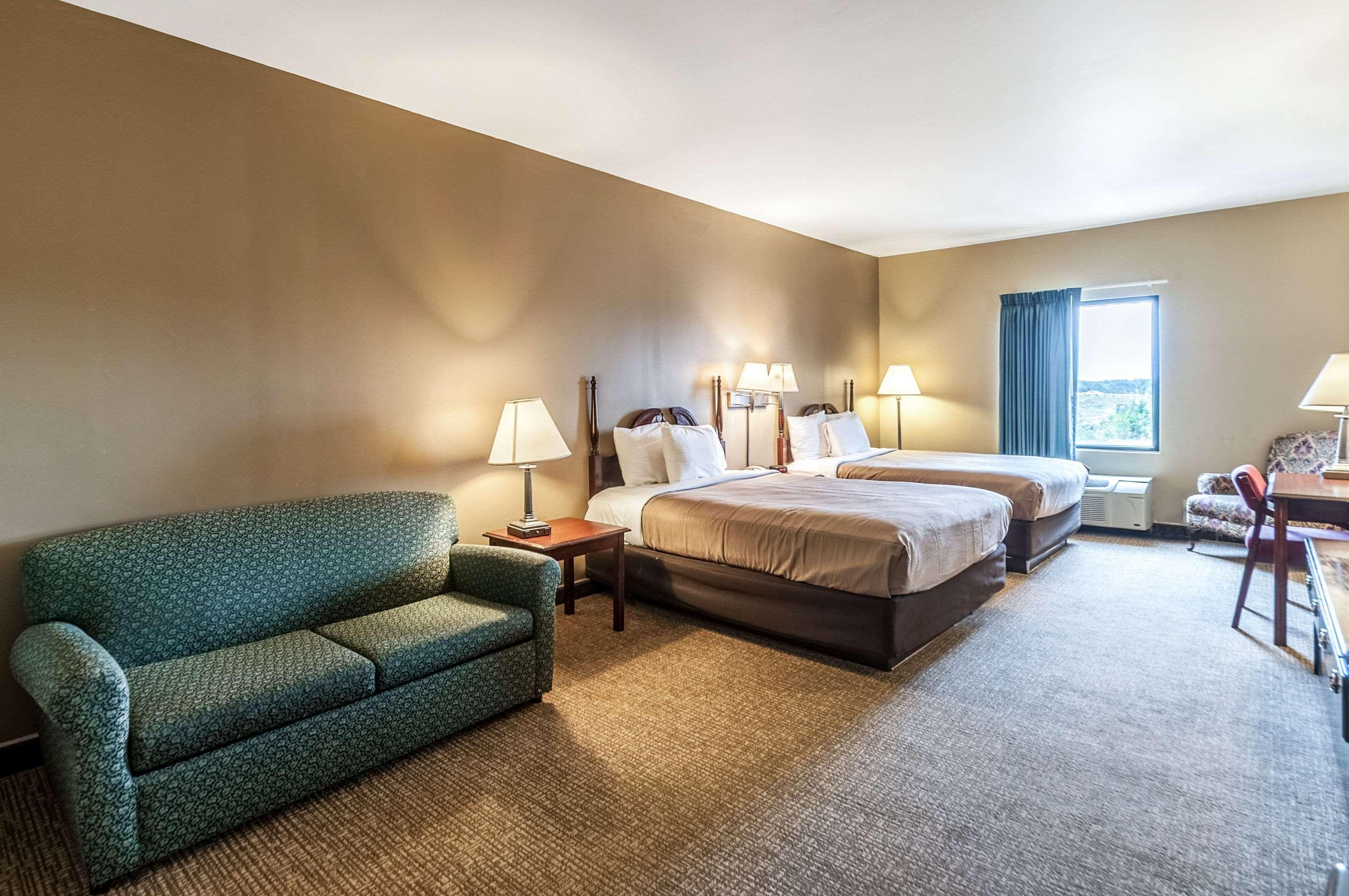 Econo Lodge Inn & Suites Middletown Bagian luar foto
